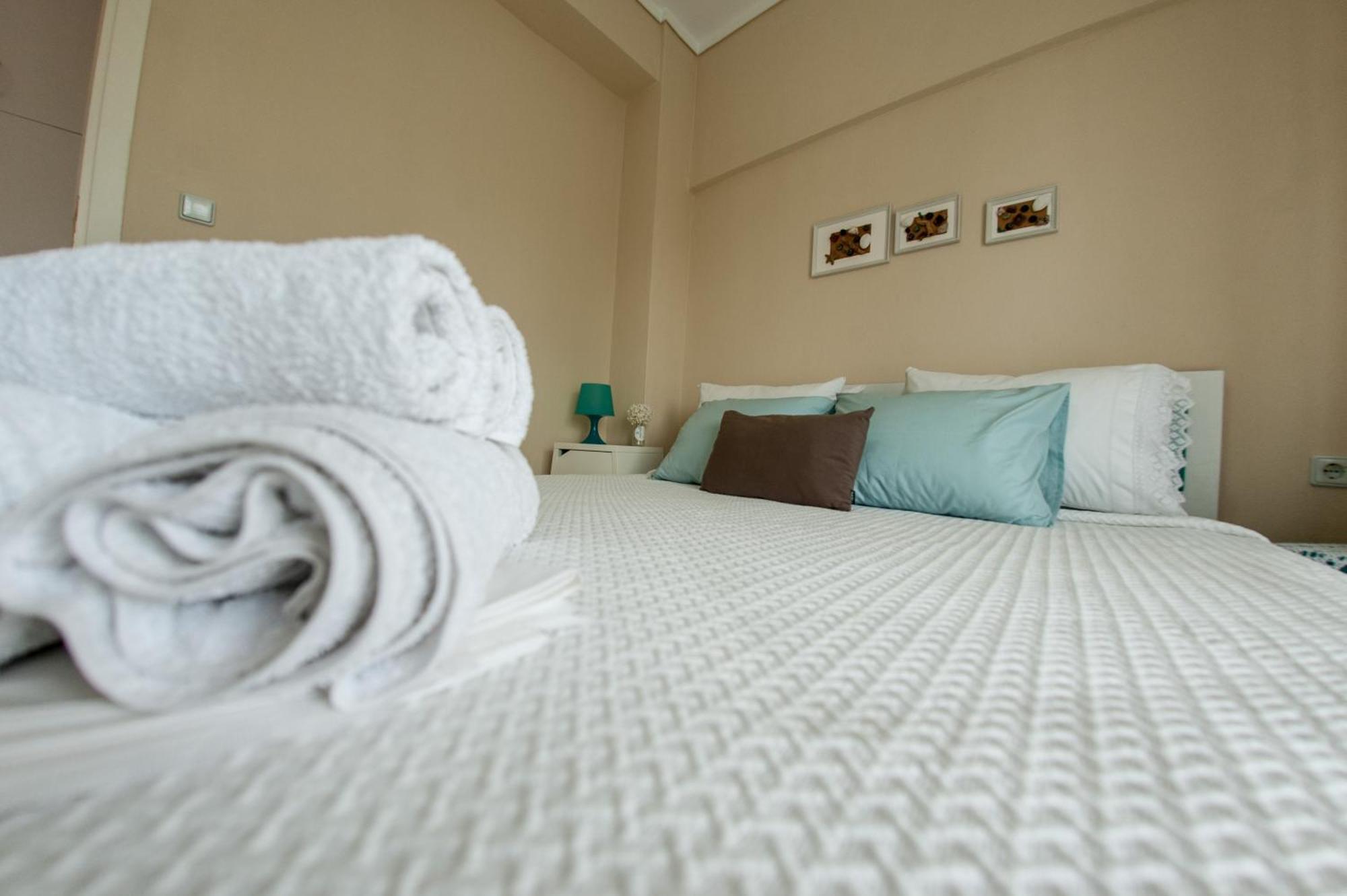 Sea View Flat Apartment Peraia  Bagian luar foto